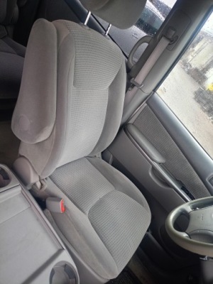 Сиденье левый перед toyota sienna 3.3b 2006 фото №1