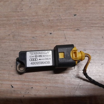 AUDI A4 B5 SENSOR GOLPE BOCZNEGO 8D0959643B  