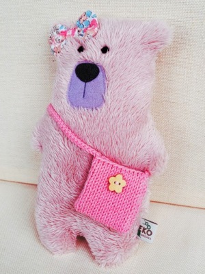 Maskotka jasnoróżowy kudłaty miś