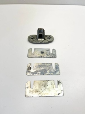 Замок кришки багажника mercedes-benz sl r107 1137500185 30767442 3.8l фото №1