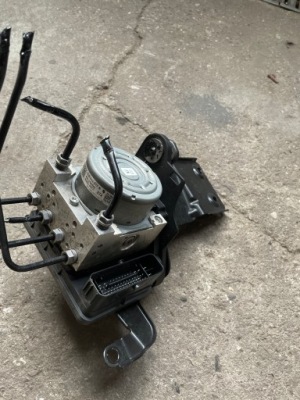 Насос abs vw golf vii 5q0614517n europa фото №1