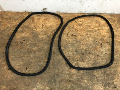 Audi a3 8v прокладка двері задніх 8v4833721b фото №1