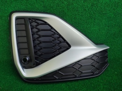 Audi sq2 81a807682q решётка бампера lift правая ładna фото №1