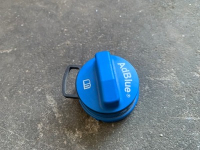 Mercedes w470 x-klasa кришка кришка заливної adblue фото №1