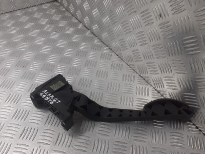 Потенциометр газа alfa romeo gt 1.9 jtd 46755863 фото №1