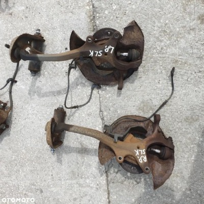 Поворотний кулак лівий перед ліва mercedes slk r170 2021401328 фото №1