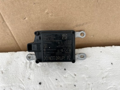 Радар датчик distronic renault arkana 284477346r фото №1