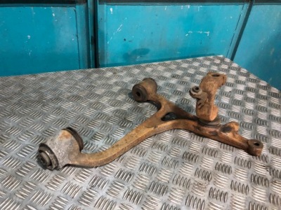 Mercedes w220 4matic рычаг левый перед нижний фото №1