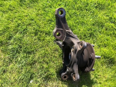 Kia sportage iv 15- поворотний кулак передня ліва orygi фото №1