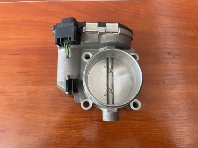 Volvo s60 v70 s80 дросельна заслінка 8658497 фото №1