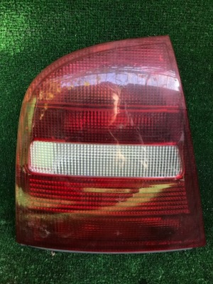 Лампа задня задня ліва skoda octavia i hb w-wa фото №1