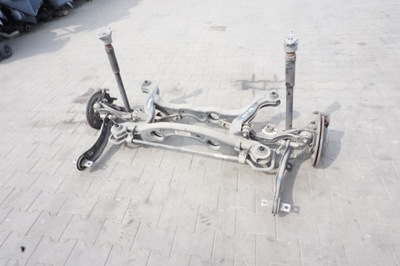 Балка підвіска задня 2463502102 mercedes gla x156 фото №1