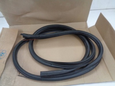 Bmw 1 e87 прокладка отверстие дверной фото №1