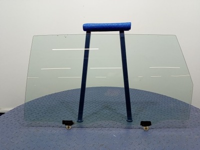 Toyota avensis verso скло двері задня ліва задня фото №1