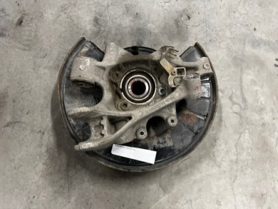 Поворотный кулак ступица задняя правый porsche cayenne ii 7p5 gts 4.8 v8 фото №1