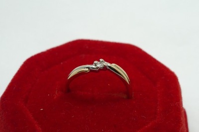 Złoty pierścionek z BRYLANTEM DIAMENTEM