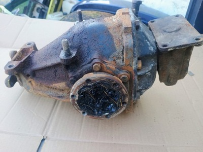 Задній міст диференціал mercedes 123 3.92 фото №1