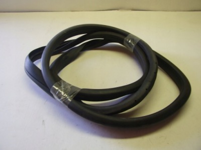 Прокладка двері лівий задня mercedes w212 2126970551 фото №1