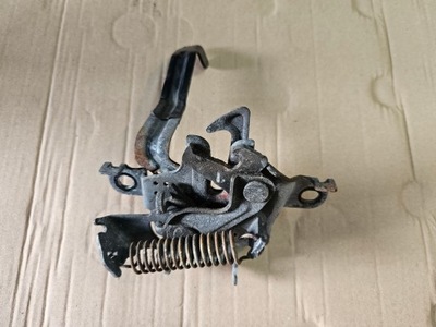 Toyota corolla e15 07-12 замок капот фото №1