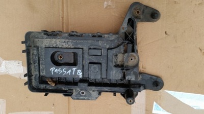 Vw passat b6 основание аккумулятор 1k0915333c фото №1