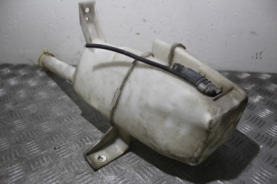 Бачок омывателя ford mustang v lift фото №1