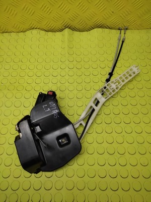 Kia opirus замок двері лівий задня фото №1