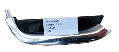 MASERATI GHIBLI 3 2013- 670023096 PROTECCIÓN ALAS REJILLA DERECHA PARTE TRASERA BRIDA  