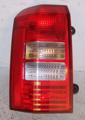 Jeep patriot лампа задняя задняя левая фото №1