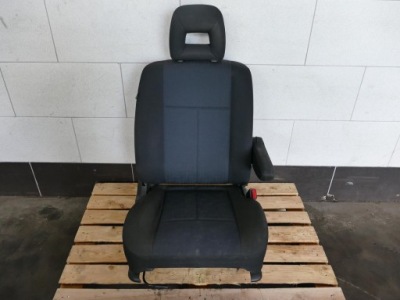 Mazda mpv ii lif сиденье правый перед пассажира с подогревом фото №1