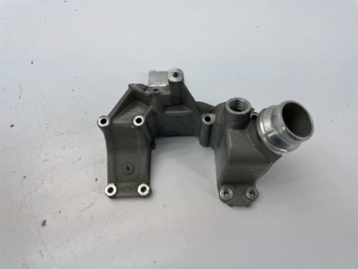 Mercedes actros mp4 om470 кронштейн рециркулятор выхлопных газов a4702031461 фото №1