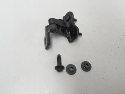 Mercedes b w247 2020 петля двері лівий задня верхній фото №1