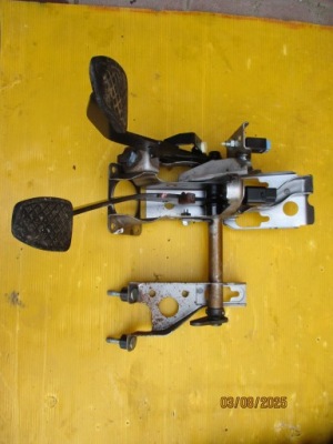 Subaru impreza 07-13 педалі europa фото №1