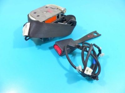 Pas безопасности правый перед toyota yaris iii фото №1