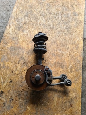 Поворотний кулак mcperson mercedes w209 clk ліва фото №1