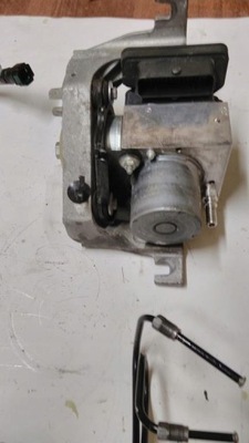 Renault zoe насос abs 472100251r фото №1