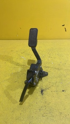 Toyota iq - педаль газу фото №1