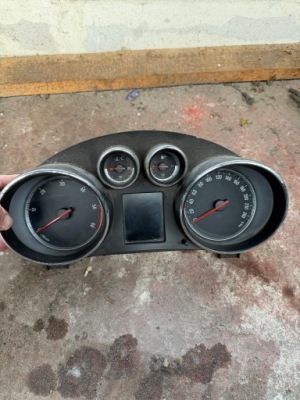 Счетчик приборы opel insignia 2.0 cdti 12844138 фото №1