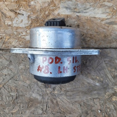 Кронштейн подушка двигуна ліва alfa romeo stelvio 00505515130 фото №1