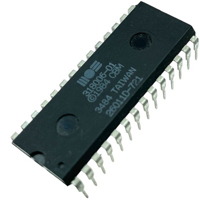 [1szt] 318006-01 Commodore Plus używane