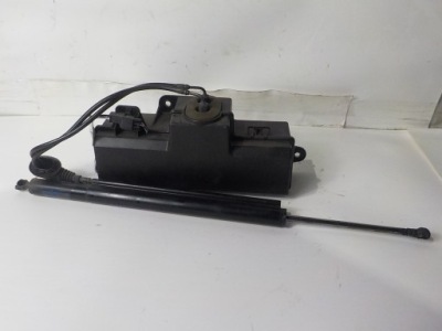 Opel insignia a kombi насос привод крышки фото №1