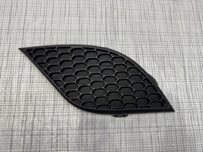 Заглушка бампера jeep grand cherokee wk2 68143095ab фото №1