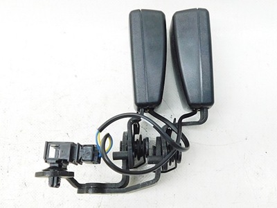 Клипса ремней двойной audi оригинальный номер 8v0857739 фото №1