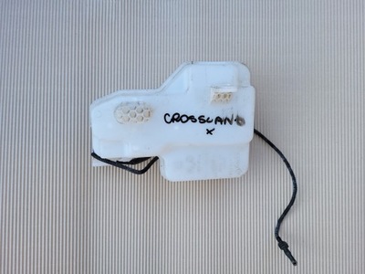 Opel crossland x 17-бачок омывателя фото №1