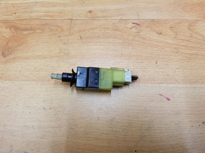 Датчик стоп педали тормоза mercedes w245 фото №1