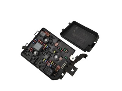 Коробка корпус запобіжників opel corsa e 2014- 1.3 cdti фото №1