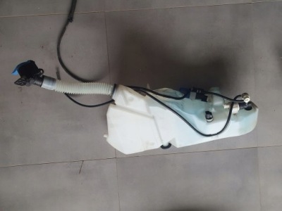 Бак омивача jaguar f-pace фото №1