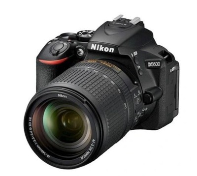 Nikon D5600+18-140mm G ED VR