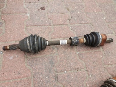 Привідний вал ліва ford fiesta mk7 1.6 tdci 8v51-3b437-ha фото №1