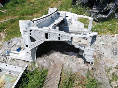 Mitsubishi outlander 2018 чверть права лонжерон фото №1