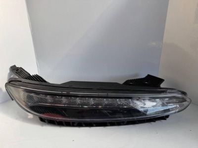 Hyundai kona 1 рестайлинг  фара правый  перед led drl 92208j9500 фото №1